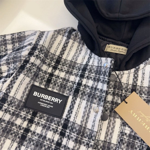 Burberry ブランド スタジャン キッズ 男の子 ブルゾン バーバリージャケット コート アウター 秋 冬 長袖 中綿入り 暖かい 子供服 上着 ワンポイント カジュアル 通園 通学 90 - 150cm