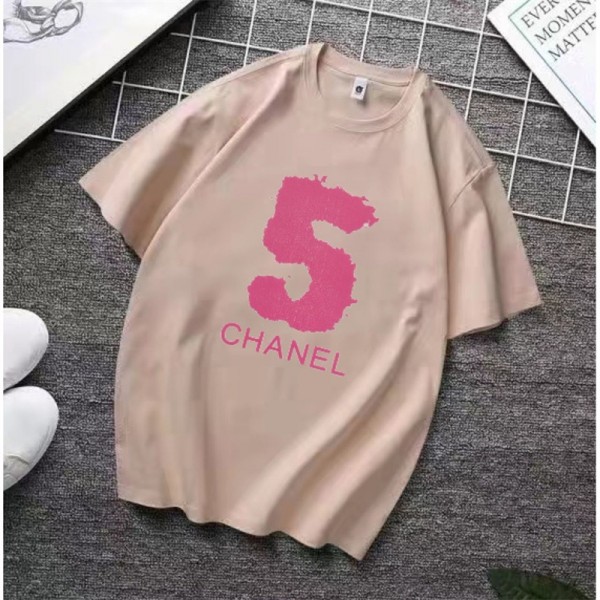 ブランド シャネル Ｔシャツ 潮ロング丈 スリット chanel  カットソー Tシャツ半袖 トップス レディース ゆったり 大きいサイズ 英字 黒白 高伸縮性 体型カバー お尻を隠せる 春 夏 秋 バッグプリント クルーネック コットン tシャツ ファッション