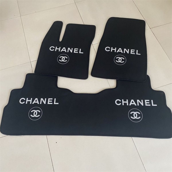 シャネル カーマット 4点セット ブランド Chanel フロアマット 車 軽/普通車 1台分 プリント加工 フロント2枚 リヤ2枚 丸洗いOK ズレ防止加工 防水 汚れ防止 フェードアウト ブラック