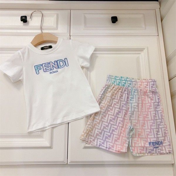 ハイブランド FENDI 子供服 女の子 セットアップ フェンディ 夏服 半袖 Tシャツ ハーフパンツ カーゴパンツ 半ズボン 上下セット カラフル キッズ服  カジュアル 通園通学 お洒落