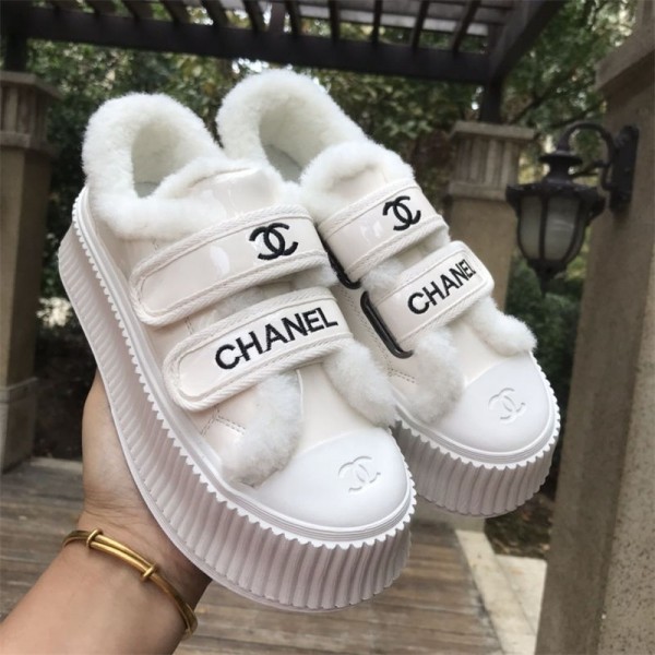 ブランドChanel シャネル女性向けシューズ あったか 裏起毛 モカシン レディース スエード調 ボア ローファー マニッシュ おじ靴 フラット 厚底シューズ 靴