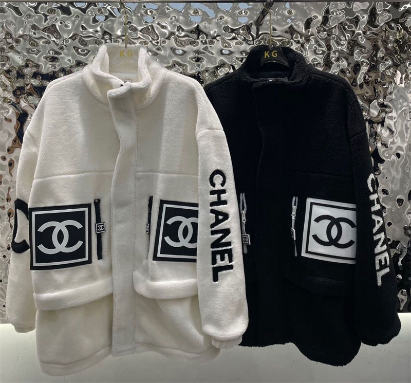 Chanel ボアジャケット